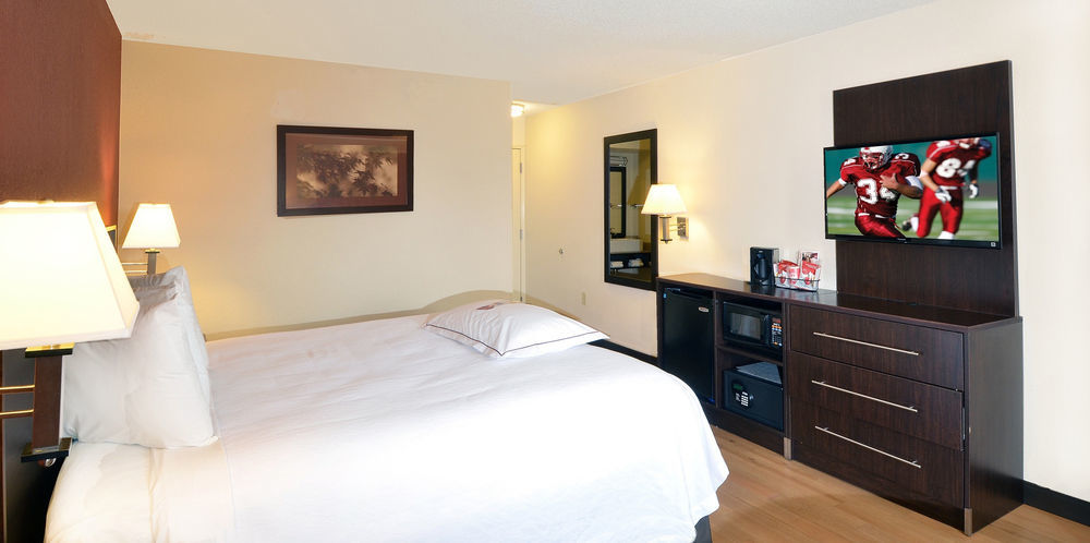 Red Roof Inn Plus+ Huntsville Exterior photo